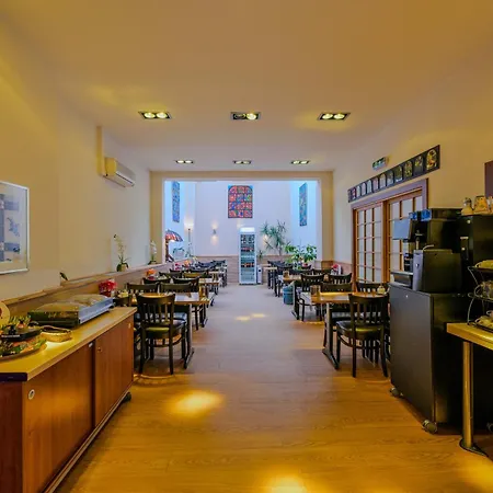 Muenchner Hof - Frankfurt 酒店 美因河畔法兰克福