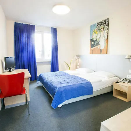 Muenchner Hof - Frankfurt 3*