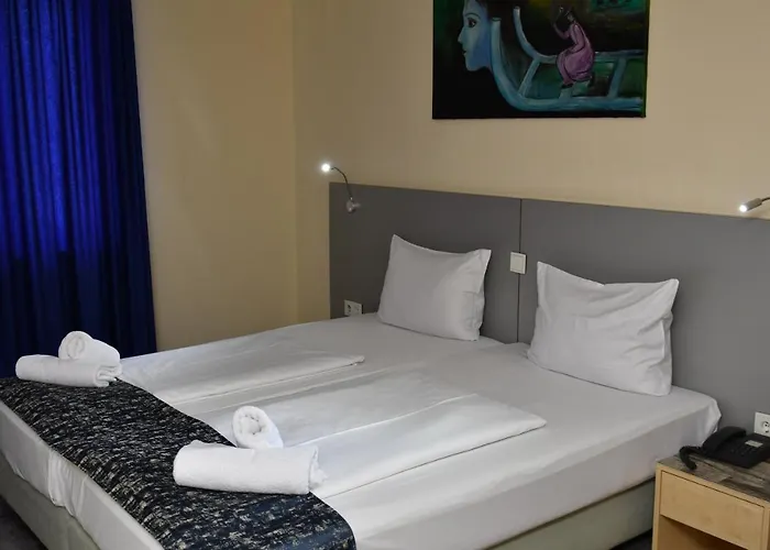 Hotel Muenchner Hof 3*