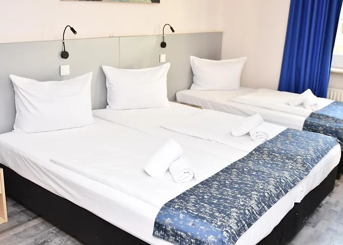 Muenchner Hof Hotel 3*