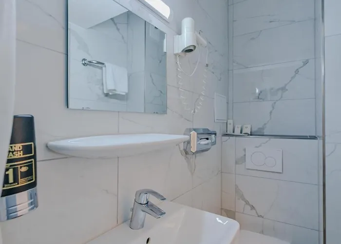 ホテル ミュンヘナー ホフ 3*