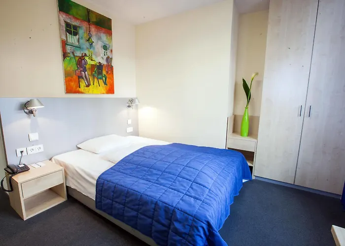 Otel Muenchner Hof 3*