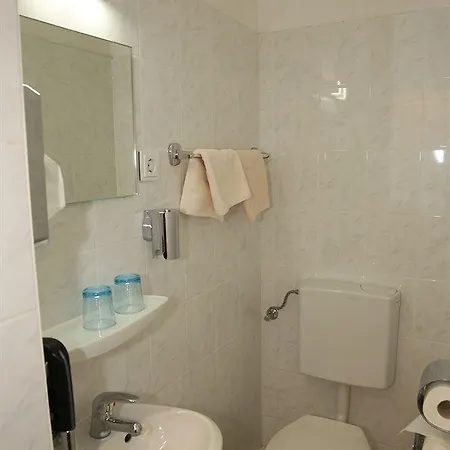 Hotel Muenchner Hof - Frankfurt 3*