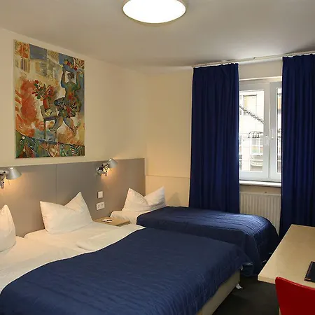 Muenchner Hof 3* Frankfurt nad Menem