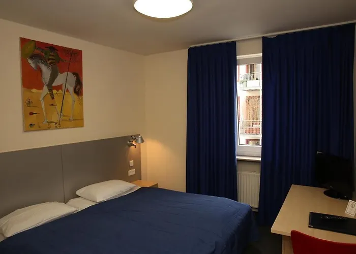 Muenchner Hof 3* Франкфурт-на-Майне